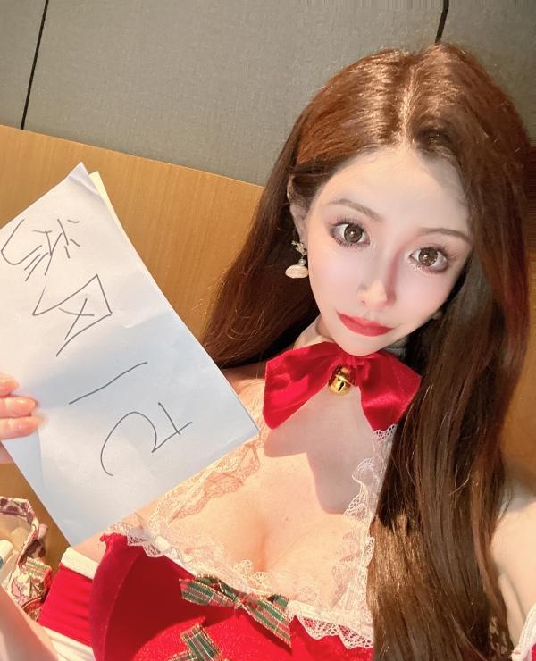 性感Ts带把女孩