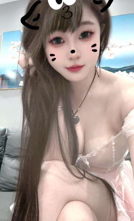 肤白貌美性感美乳国宝