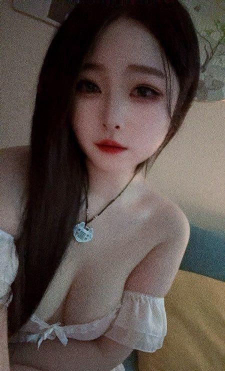 肤白貌美性感美乳国宝