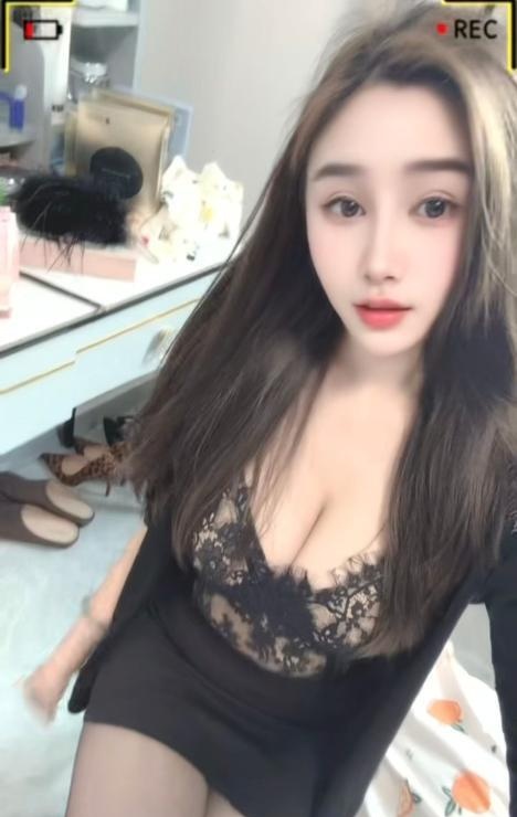 包河黑丝豹纹少妇