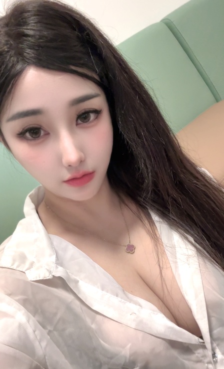 大胸颜值小姐姐