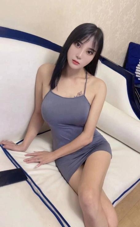 E乃大胸扶腰入