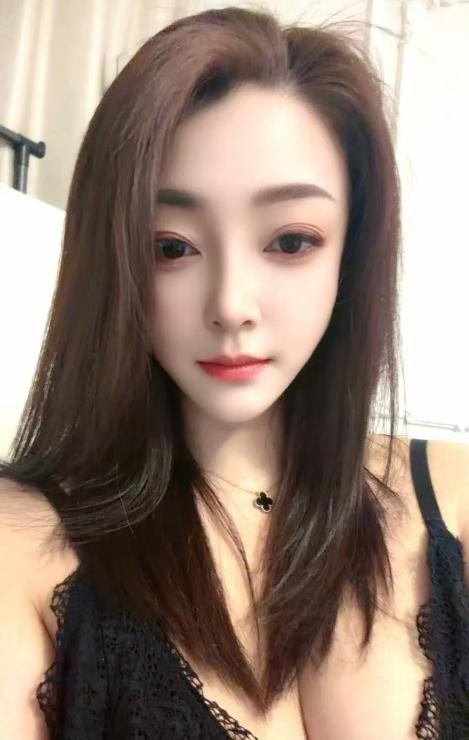 大胸风骚悠米