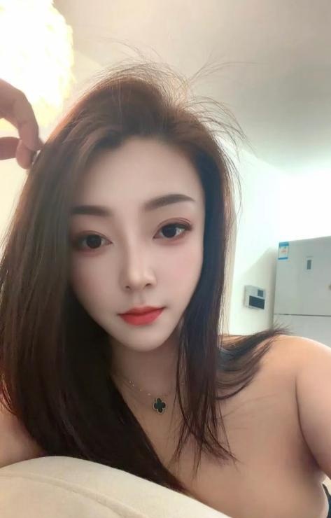 大胸风骚悠米