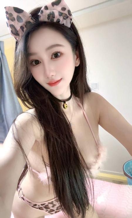 舌吻一线天大美美