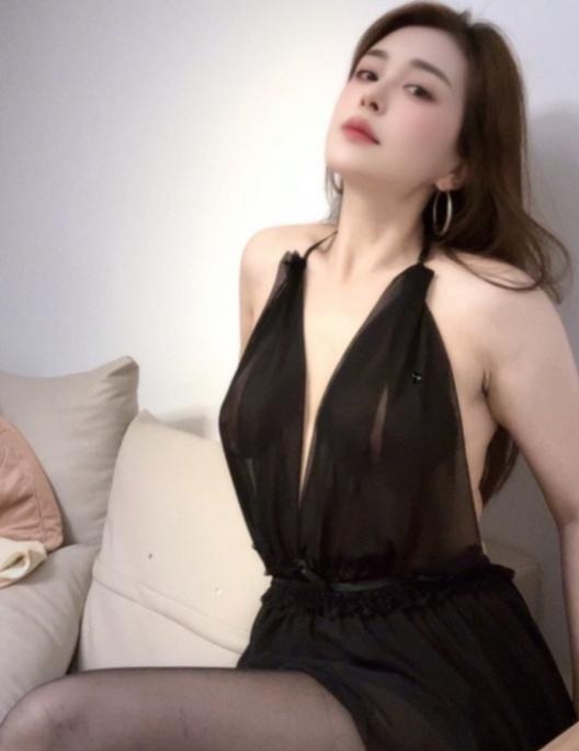 欧尚附近长腿美女
