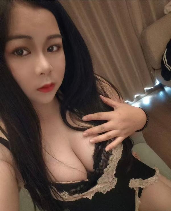 西门大胸御姐