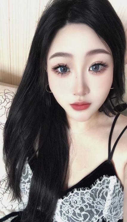 丰满大奶骚货