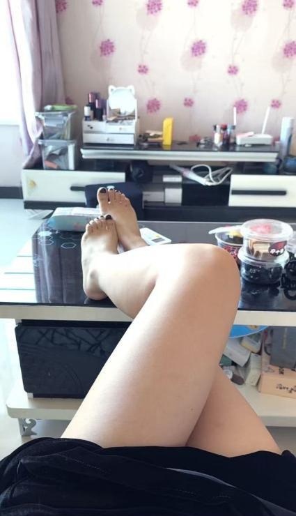 丰满大奶骚货