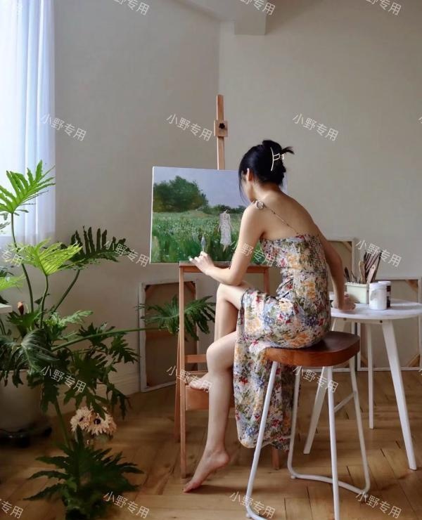 170画画文艺妞小野
