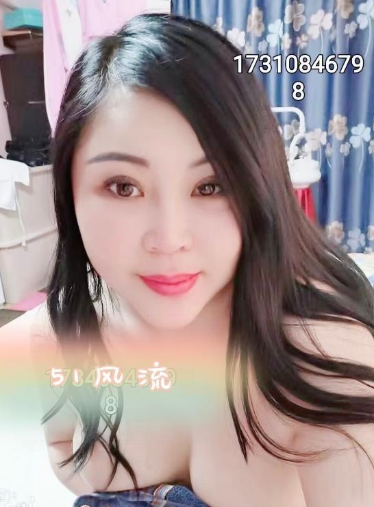 镜前C波潮喷骚甜甜 