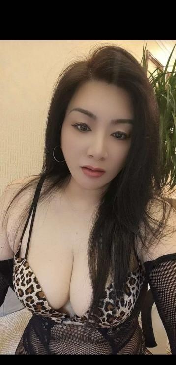 风骚大奶服务好熟女