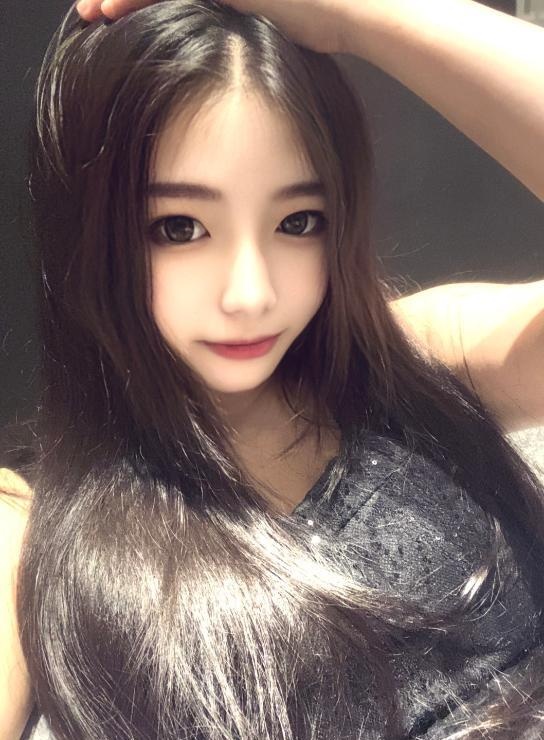 翘臀大胸妹子