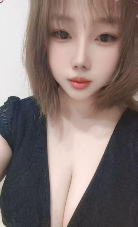 建业F杯大奶牛