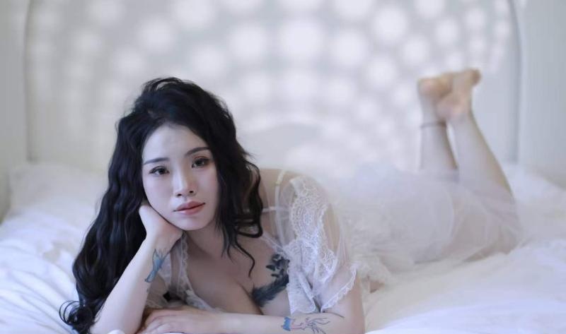 符文巨臀D罩小姐姐