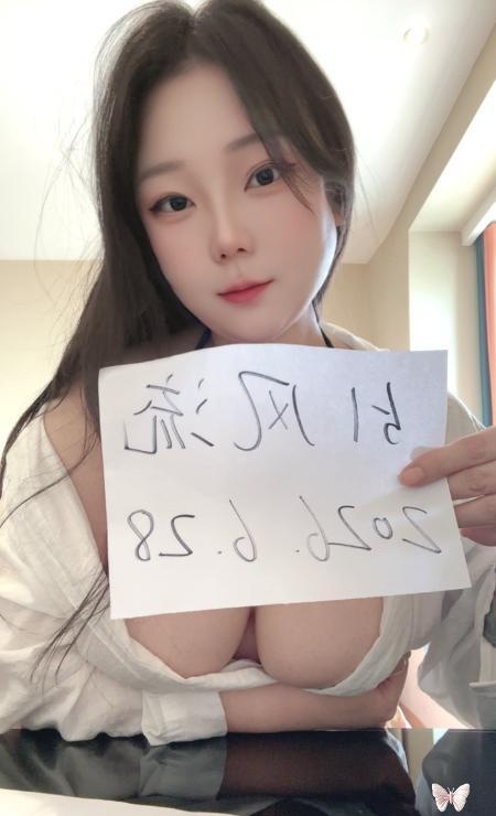 微胖喷水大胸年轻妹妹