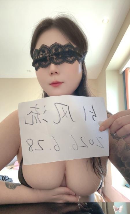微胖喷水大胸年轻妹妹