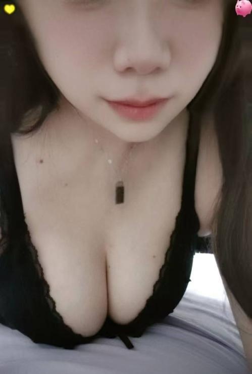 新建大奶风骚少妇