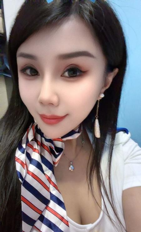 尹山湖大奶少妇伊伊
