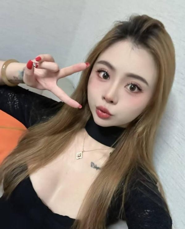 罗湖前凸后翘妹子