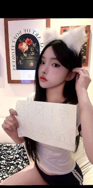 172梨形身材甜妹
