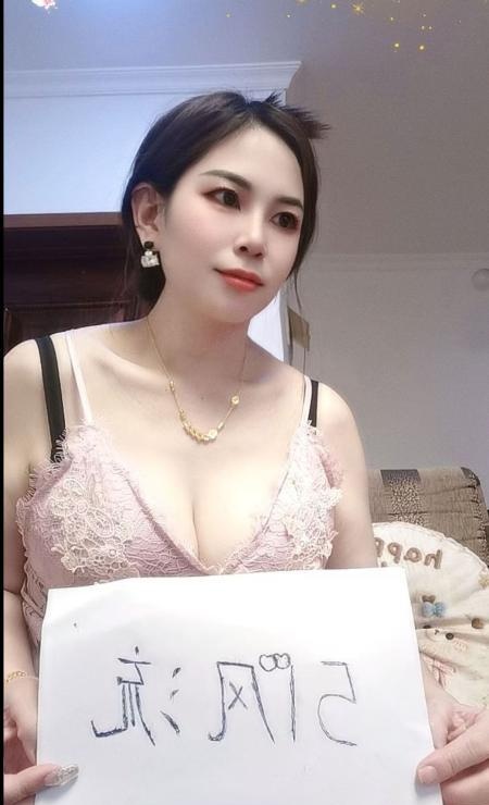 北郊大胸蛇吻骚妇