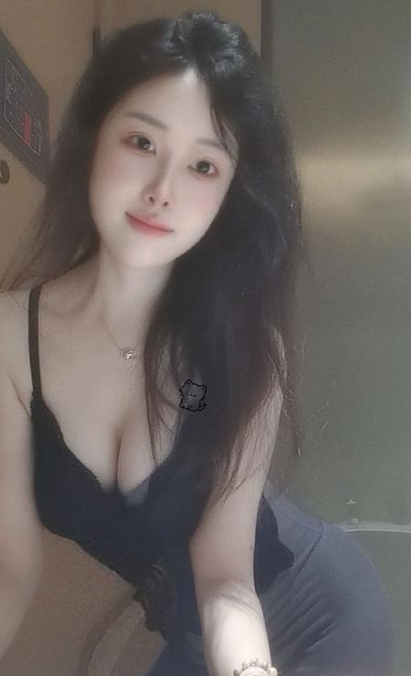 白嫩性感服务系