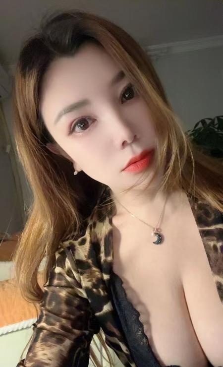 维族姑娘金发巨乳古丽
