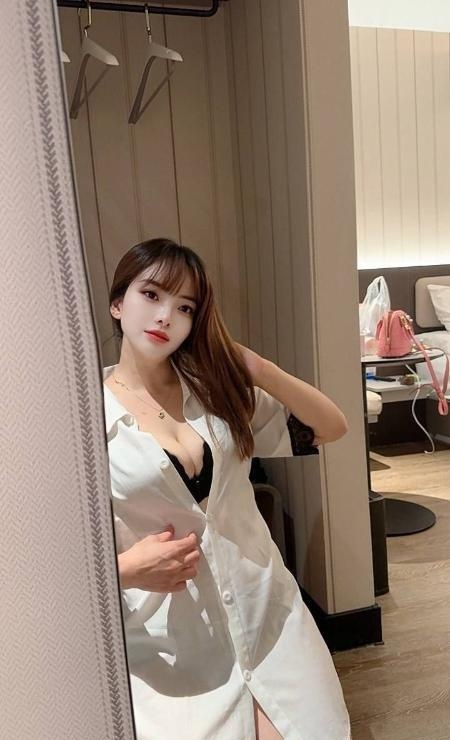 大奶人妻