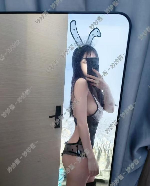 清纯细腰妙妙酱