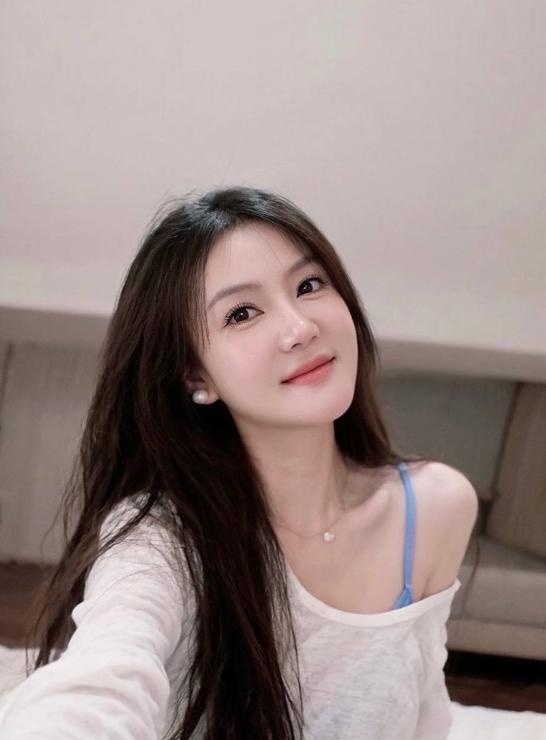 曼妙身姿颜值服务老师
