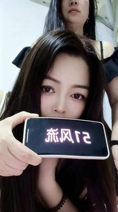 出击宝安双飞姐妹花