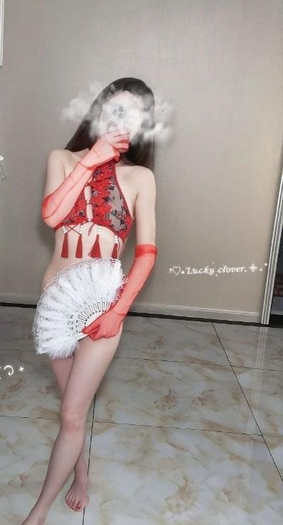 小娜的大白兔