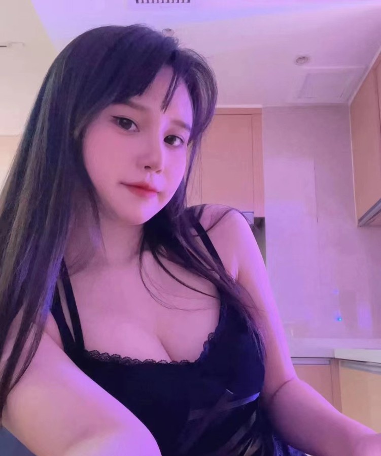 杭州东站 粉嫩小姐姐