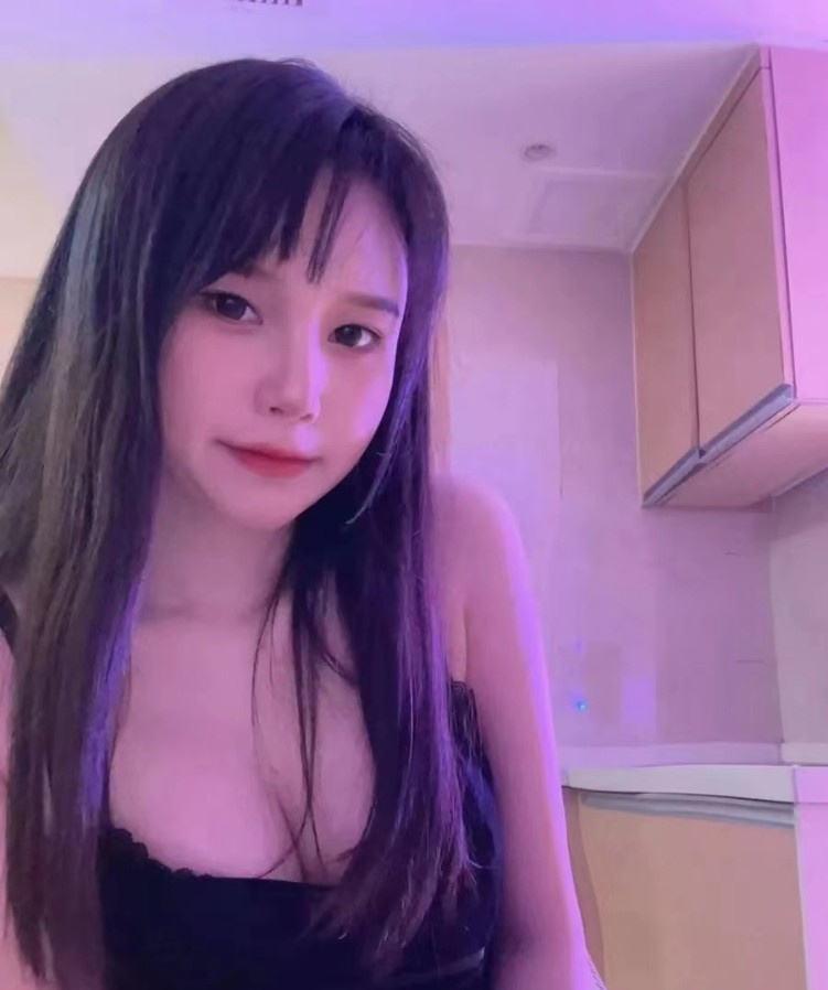 杭州东站 粉嫩小姐姐