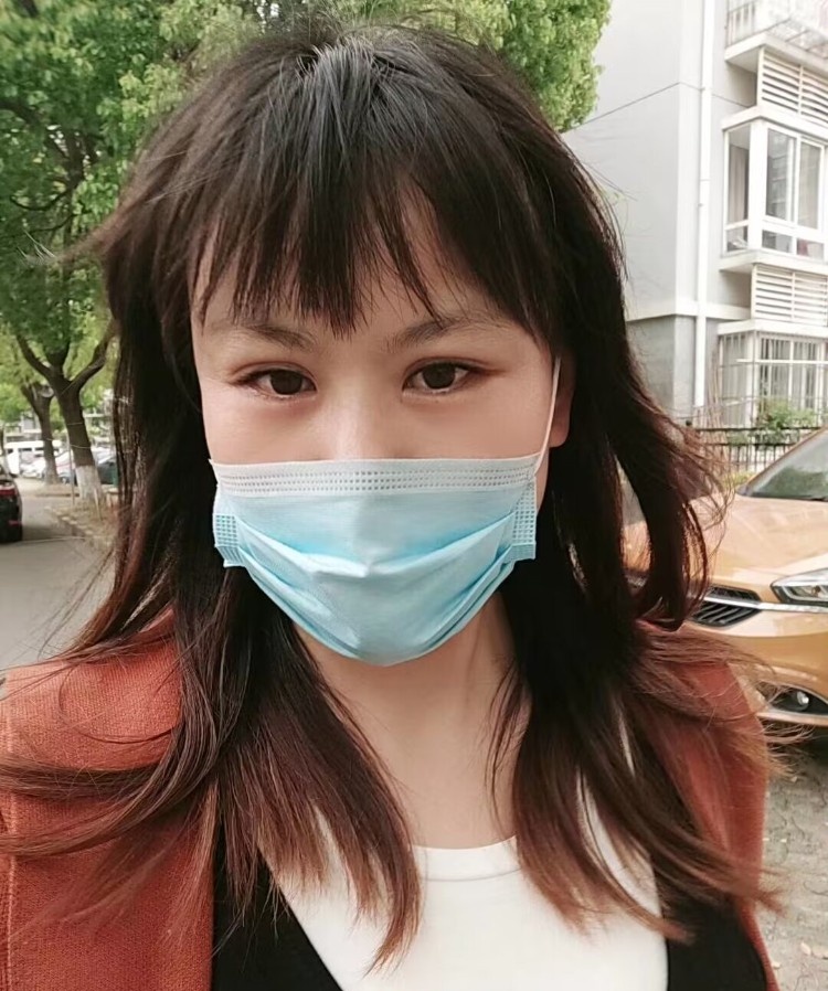 皮肤好少妇