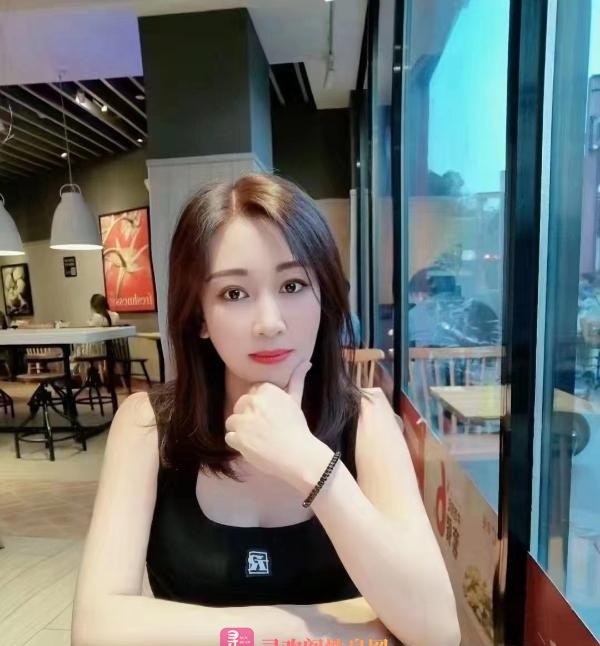 白云永泰大胸妹子