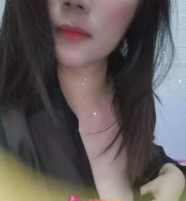 大奶妹妹嘟嘟