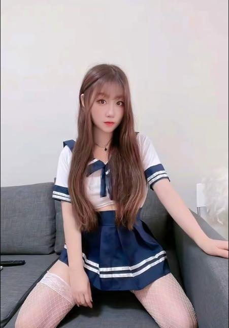 建邺苗条妹子潇怡