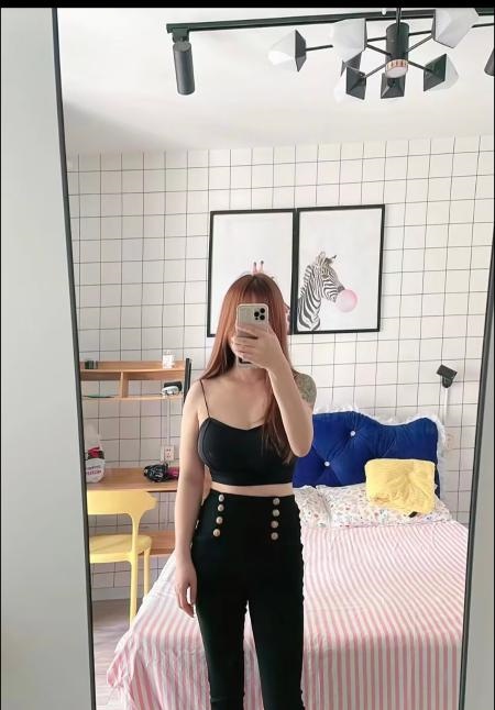 建邺苗条妹子潇怡