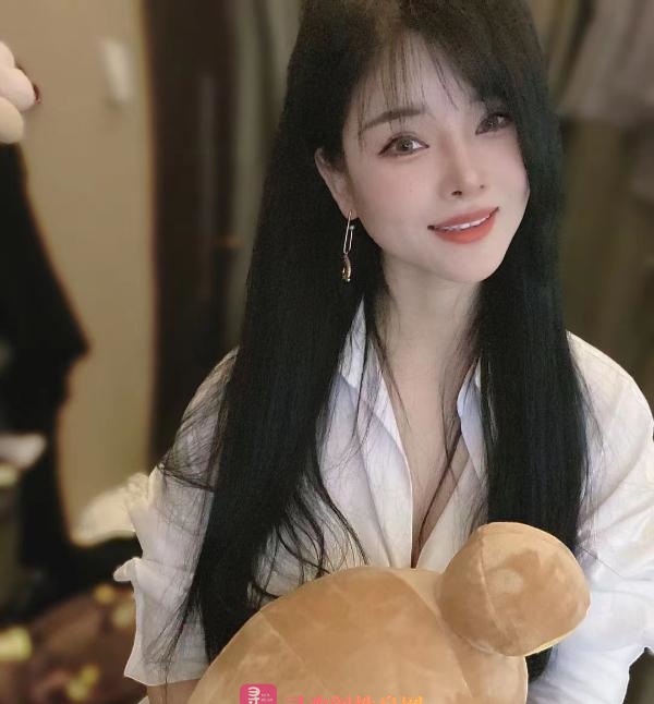 肤白貌美大长腿