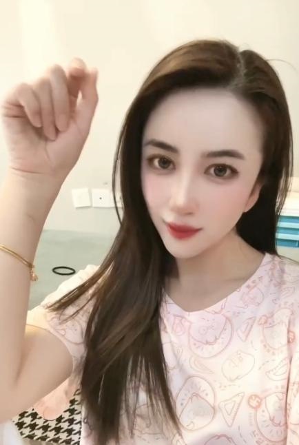 西关城隍庙附近楼凤
