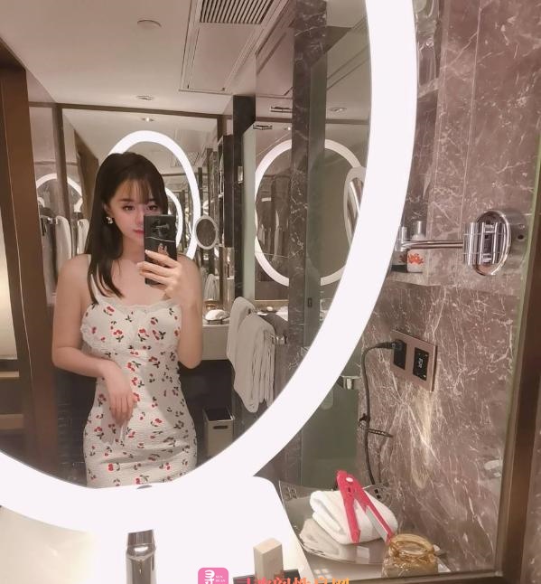 服务温柔的小姐姐