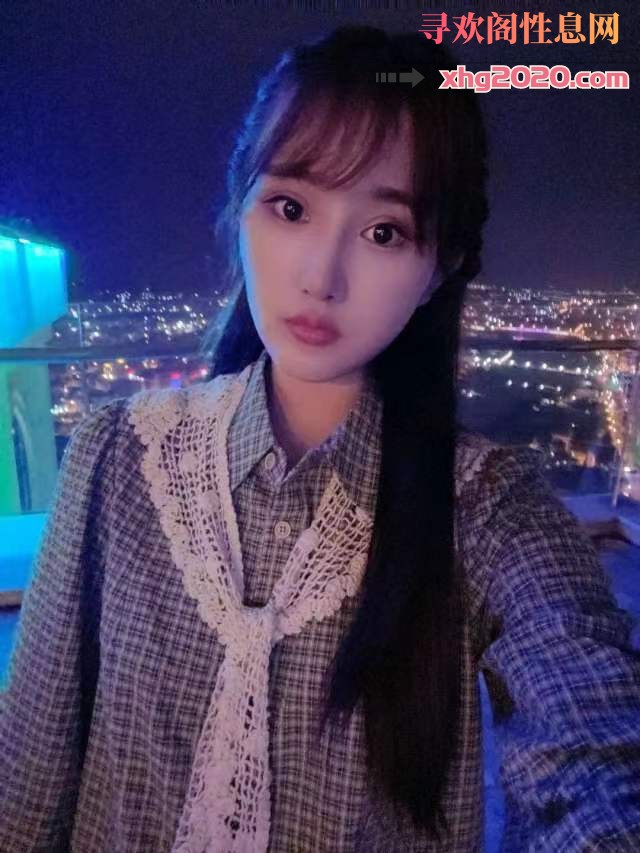 年轻漂亮妹子