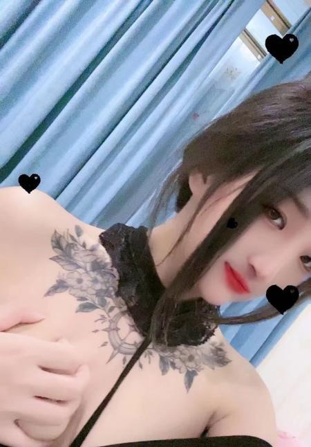 无锡蛇吻小姐姐
