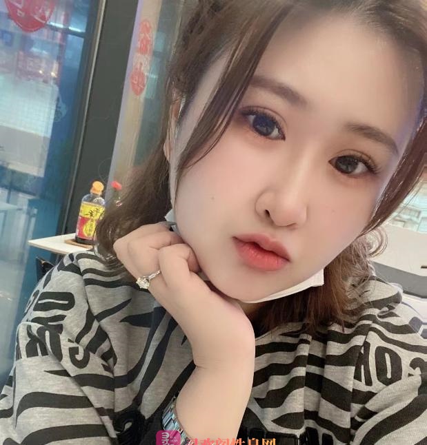 170cm大奶妹