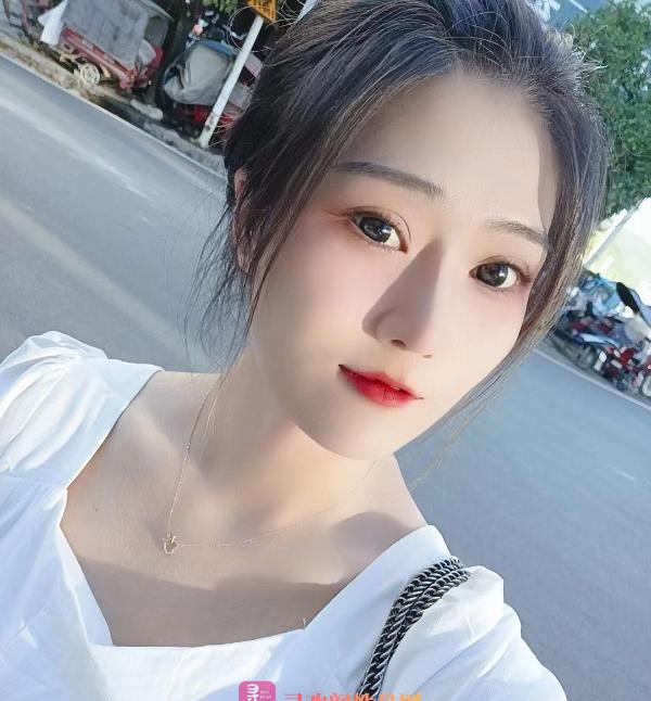 武汉刚下海长腿女孩