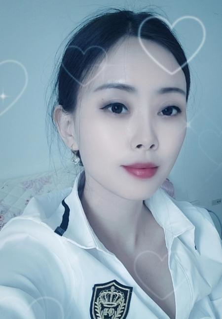 一线天的小嫂子