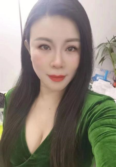 瑶海老凤倩倩