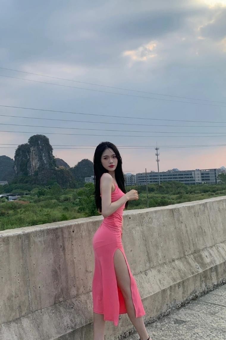 龙华颜正小柒00后